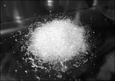 Les scientifiques ont réussi à reproduire certains effets des NDE (sentiment de bien-être et de dissociation) à l'aide de...