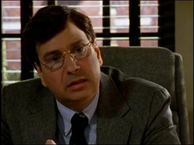 Qui est le principal du lycée de Sunnydale ?