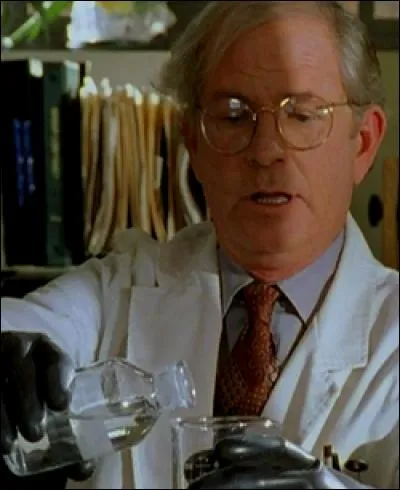 Quel professeur de Buffy est tué ?