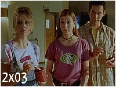 Qui attaque le lycée le soir de la réunion parents-professeurs ?