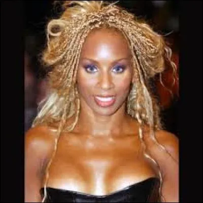 Mia : Comment s'appelle cette chorégraphe ?