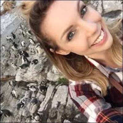 Comment s'appelle cette youtubeuse beauté américaine ?