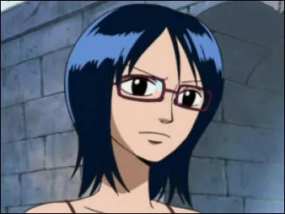 Comment est Zoro la première fois qu'il voit Tashigi ?