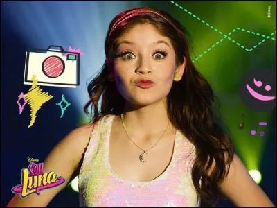 Quelle fête Karol adore-t-elle par-dessus tout fêter ?