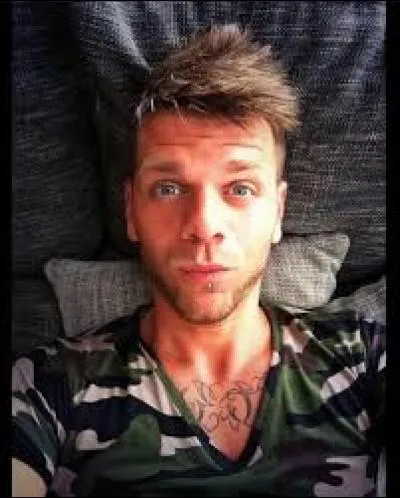 Quel âge Keen'V avait-il quand il a commencé la musique ?