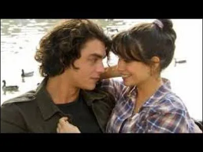 De qui Clem va-t-elle tomber amoureuse dans la saison 2 ?