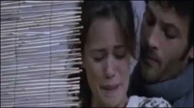 Pourquoi Clem pleure-t-elle dans S5E2 ?