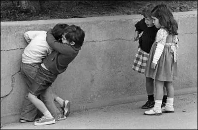 Comment traduit-on la cour de récréation ?