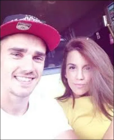 Comment se nomme sa petite amie ?