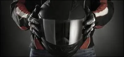 Les traumatismes crâniens contribuent à environ 75% des décès chez les utilisateurs de deux roues motorisés. Porter correctement son casque diminue le risque d'être tué lors d'un accident de :