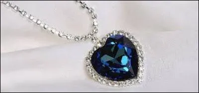 Qui a offert le Coeur de l'Océan à Rose ?