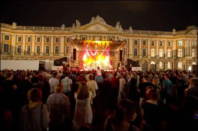 La_____de la musique a lieu à travers le monde le 21 juin.