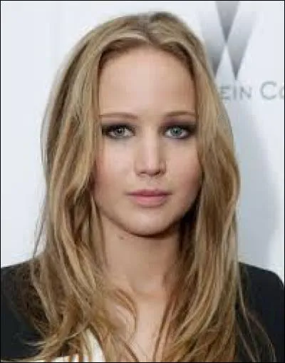 Dans quelle(s) saga(s) joue cette actrice ?