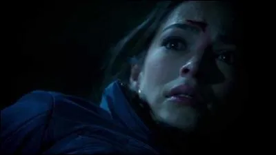 Qui a sauvé Catherine lors de l'assassinat de sa mère ?