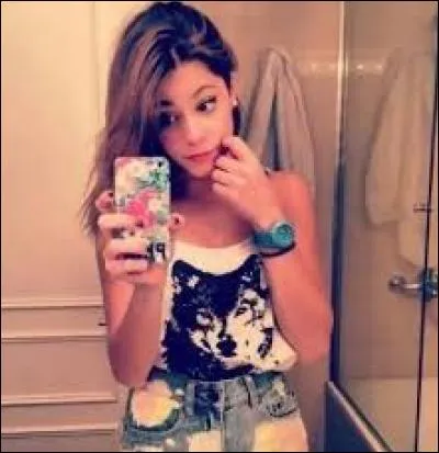 &Agrave; quel &acirc;ge a-t-elle commenc&eacute; ?