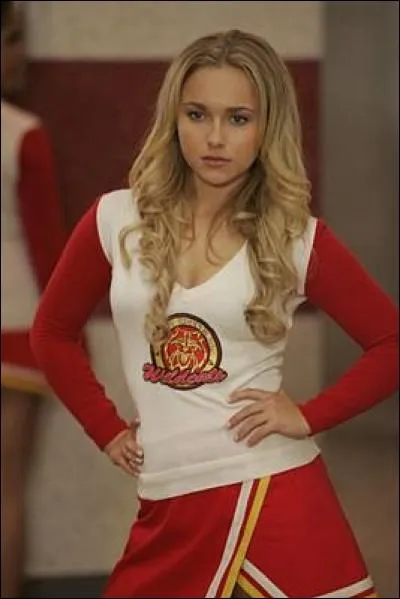 A quelle série correspond cette cheerleader ?