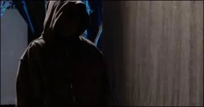 Quel personnage se cache derrière le masque de "A" à partir de la saison 3 ?