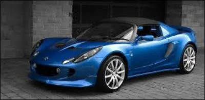 Quel est le nom de ce modèle de voiture de la marque "Lotus" ?