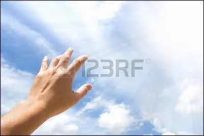 Je____les mains vers toi.