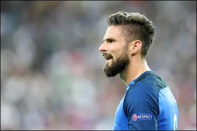 Comment s'appelle le buteur de l'équipe de France ?