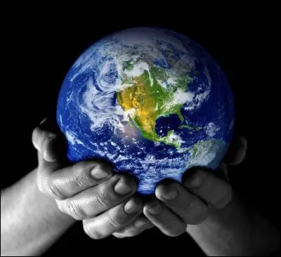 Je vous donne une bribe de la chanson, donnez-moi l'interprète ! "On voyait un anneau sur ses pieds nus prêt à faire le tour de la terre" ?