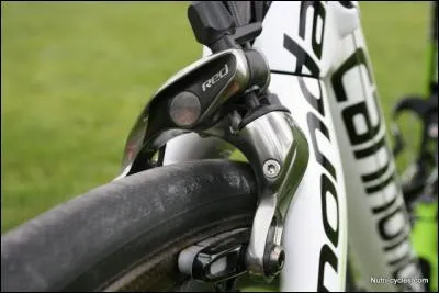 Quel mot correspond à "frein" ?