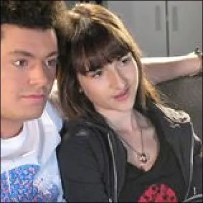 Kev a témoigné dans une interwiew qu'il aimerait appeler sa fille Eve en hommage aux bons moments passés avec l'actrice jouant "Eve" dans Soda, la série de Kev.