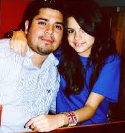 Qui est le p&egrave;re de Selena Gomez ?
