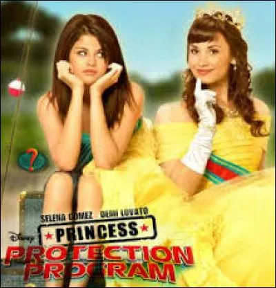 C'est en 2007 qu'elle a jou&eacute; dans le film "Princess Protection Program : Mission Rosalinda".