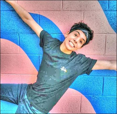 Combien d'abonnés, environ, a-t-il sur Instagram en 2016 ?