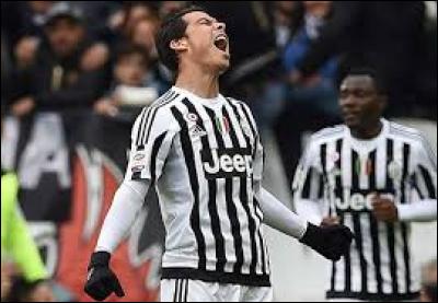 Quelle somme la Juventus Turin a-t-elle dépensée pour s'attacher les services de Gonzalo Higuain ?