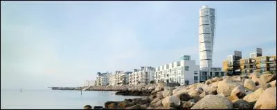 Dans quel pays scandinave se situe la ville de Malmö ?