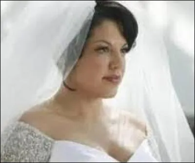 Avec qui Callie Torres se marie-t-elle lors de la saison 3 ?
