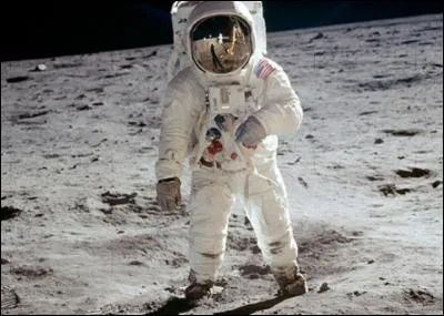 Qui était l'homme à marcher pour la première sur la Lune en 1969 ?