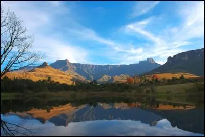 Parmi ces propositions, laquelle ne désigne pas un lac nord-américain ?