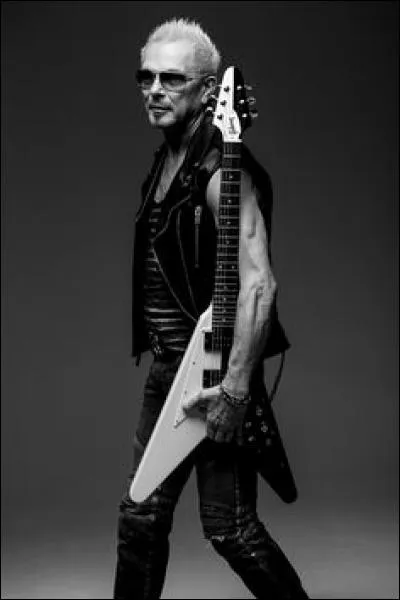 Quel rôle occupe Rudolf Schenker ?