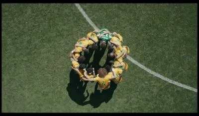 Qui a marqué le but dans la pub "Dare To Brasilian" ?