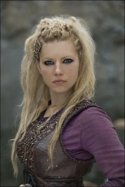 Qui éprouvait des sentiments pour Lagertha dans la saison 1 ?