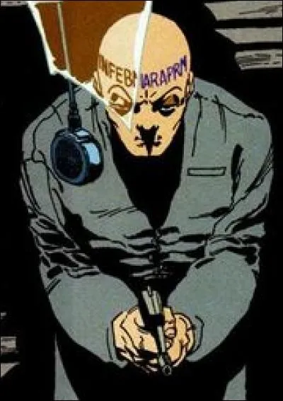 Il agit les jours de fêtes. Qui est cet étrange personnage ?