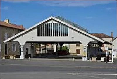 Village Viennois, dans le Pays civraisien, Jouss&eacute; se situe dans l'ancienne r&eacute;gion ...