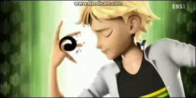 Le logo du Miraculous d'Adrien est...