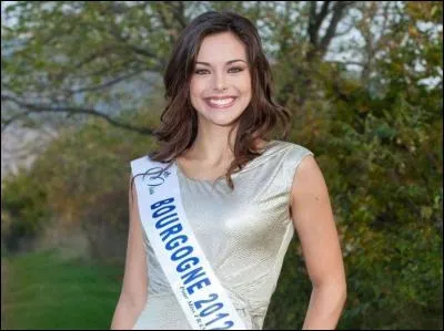A quelle date est-elle élue Miss Bourgogne ?
