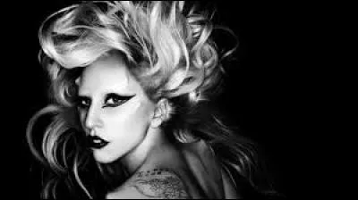 Quel est le nom de son troisième album sorti en 2011 ?