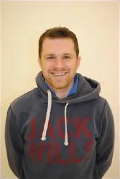 Combien Niall a-t-il de frères et surs (en 2015) et quels sont leurs prénoms ?