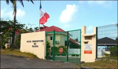 En quelle année la commune est-elle devenue l'une des trois sous-préfectures de la Martinique ?