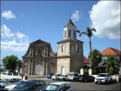En quelle année l'église Saint-Étienne a-t-elle été classée monument historique ?
