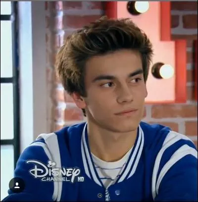 Comment s'appelle le meilleur ami de Matteo ?