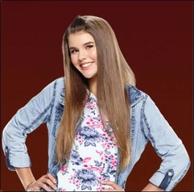 Comment s'appelle cette fille qui a déjà été plusieurs fois en couple avec le garçon de la question 3 ?