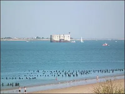 De Boyardville je peux apercevoir le fort Boyard.