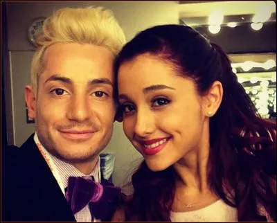 Quel est le prénom de son demi-frère ?